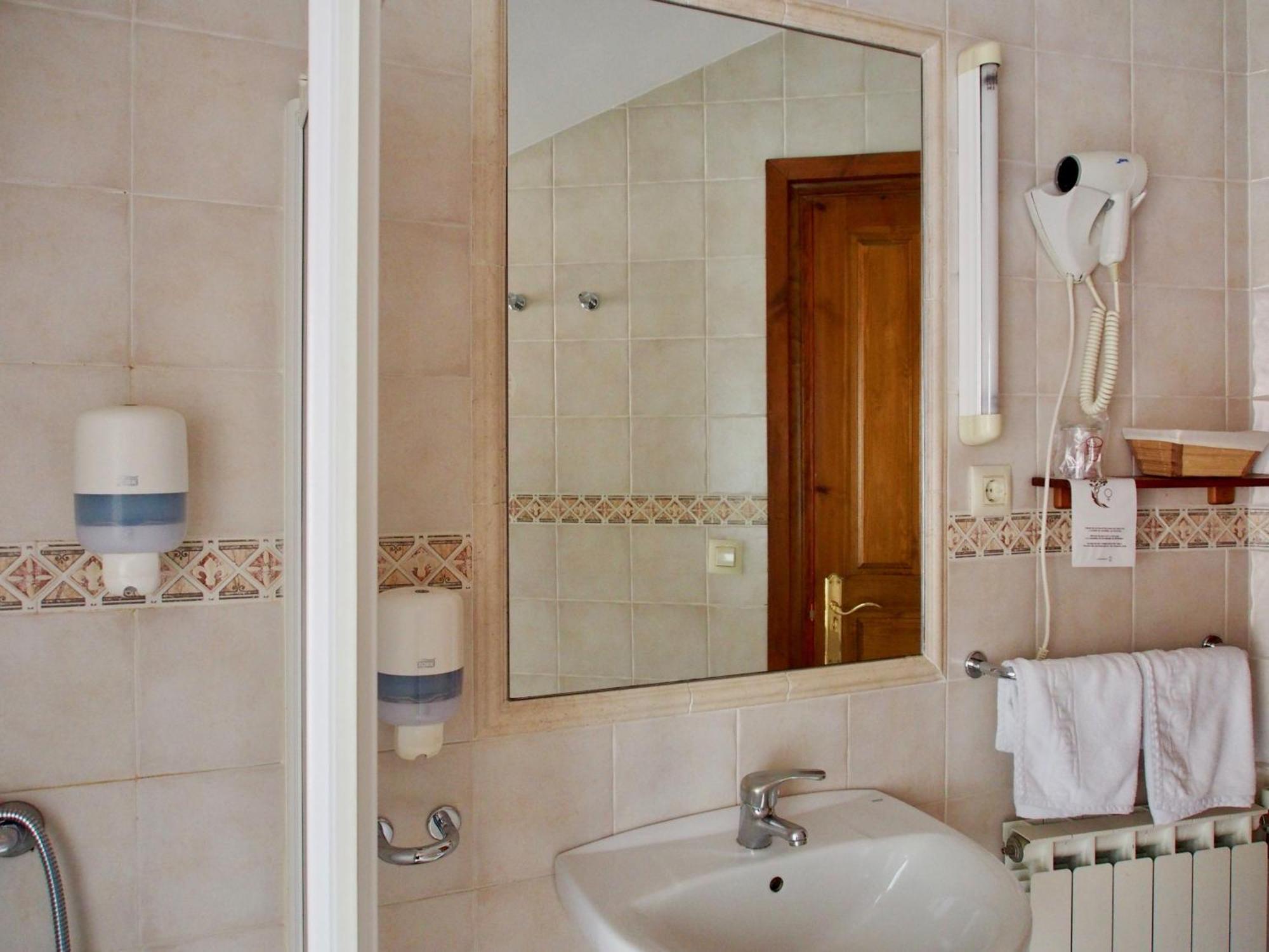 Hostal Remona Espinama Εξωτερικό φωτογραφία