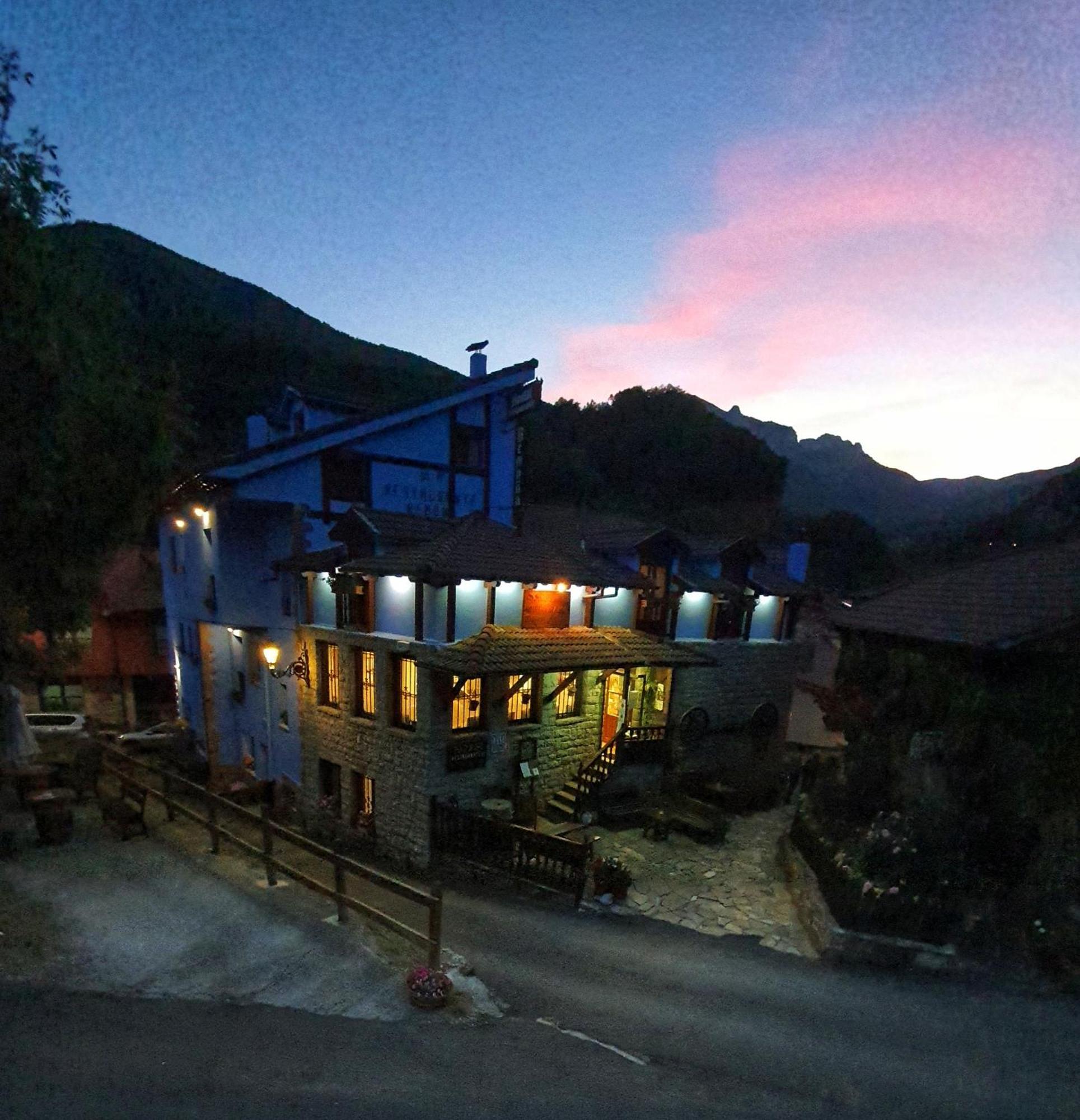 Hostal Remona Espinama Εξωτερικό φωτογραφία